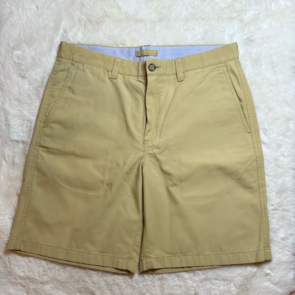 Lands' End Men’s Size 34 Classic Fit Tan Flat Front Shorts